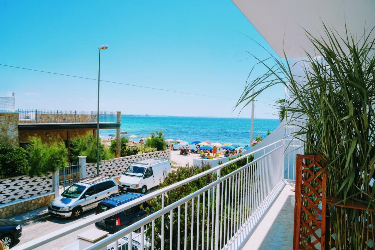 Fronte Mare In Centro Covered Parking Торре-Лапилло Экстерьер фото